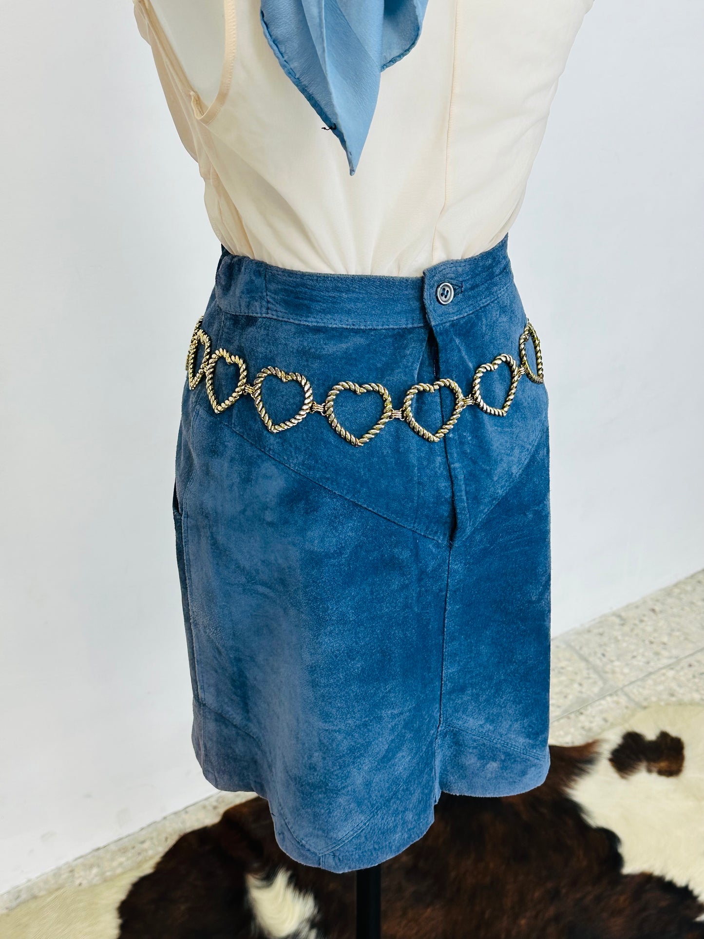 Gonna vintage in vera pelle scamosciata blu