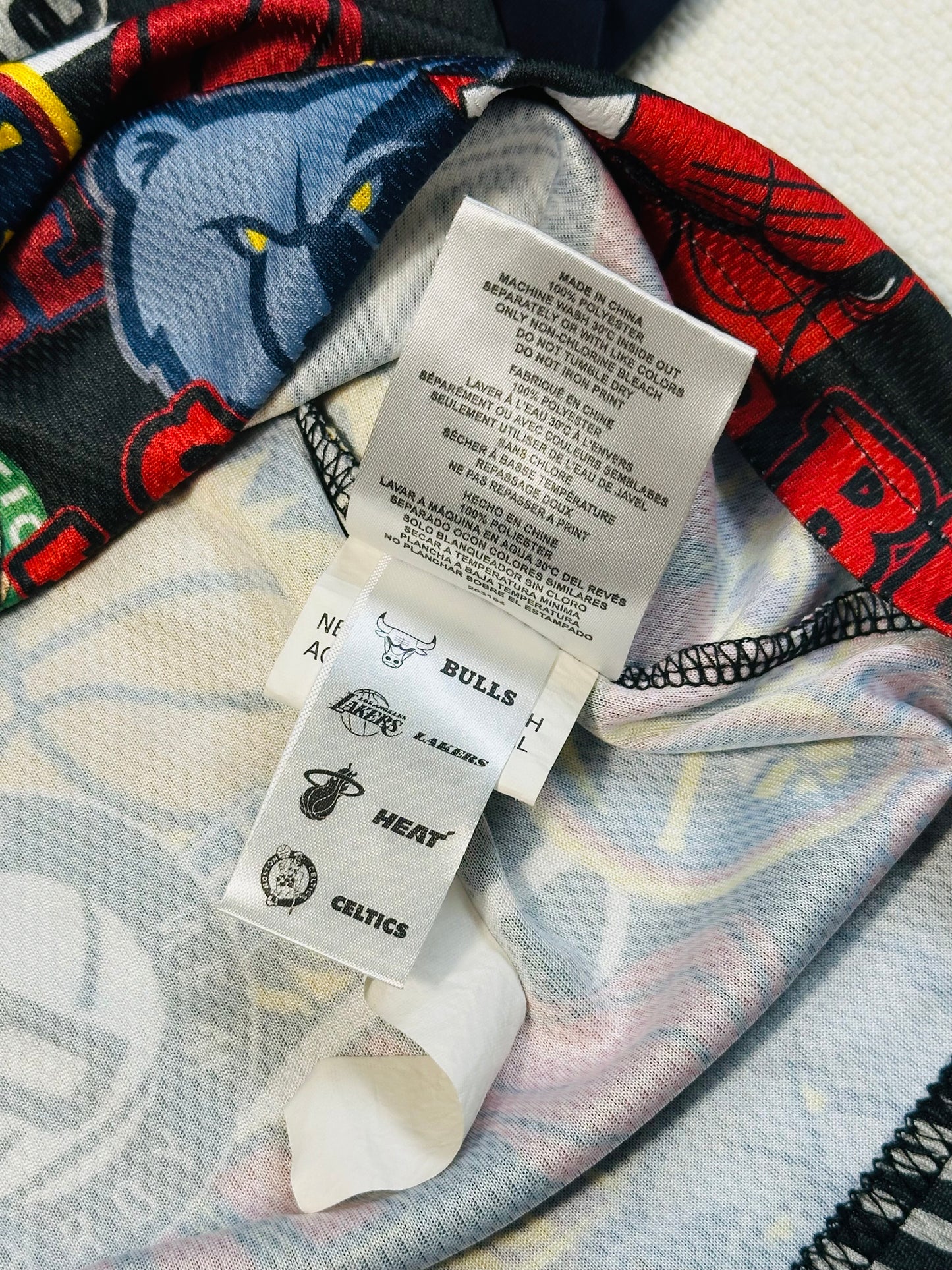 NBA x NEW ERA - T-shirt Multiteam Sticker Patch | XS