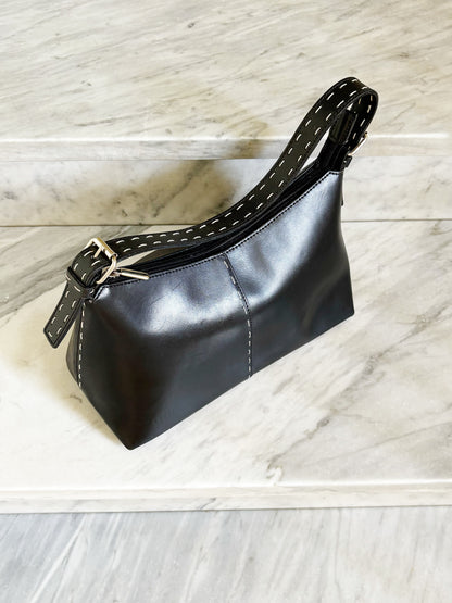 MARELLA– Borsa vintage in pelle nera con impunture a contrasto