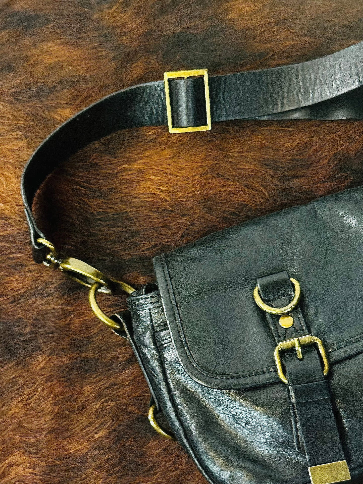 Borsa a Spalla\Bandoliera  in Vera Pelle con Hardware in ottone