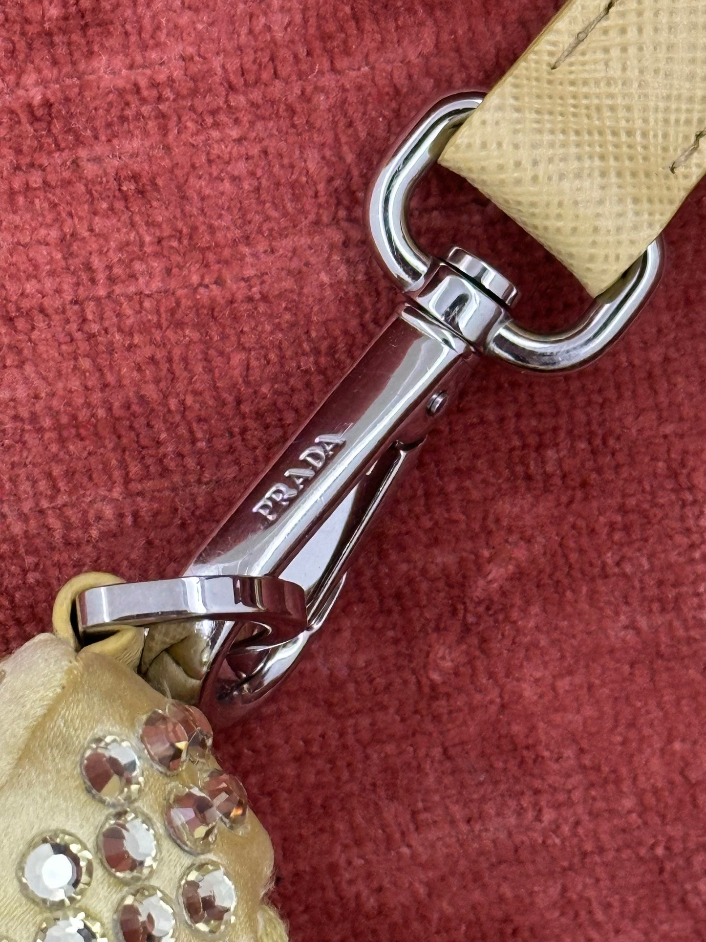 PRADA - Re-Edition 2005 Shoulder Bag – Satin Giallo con Cristalli