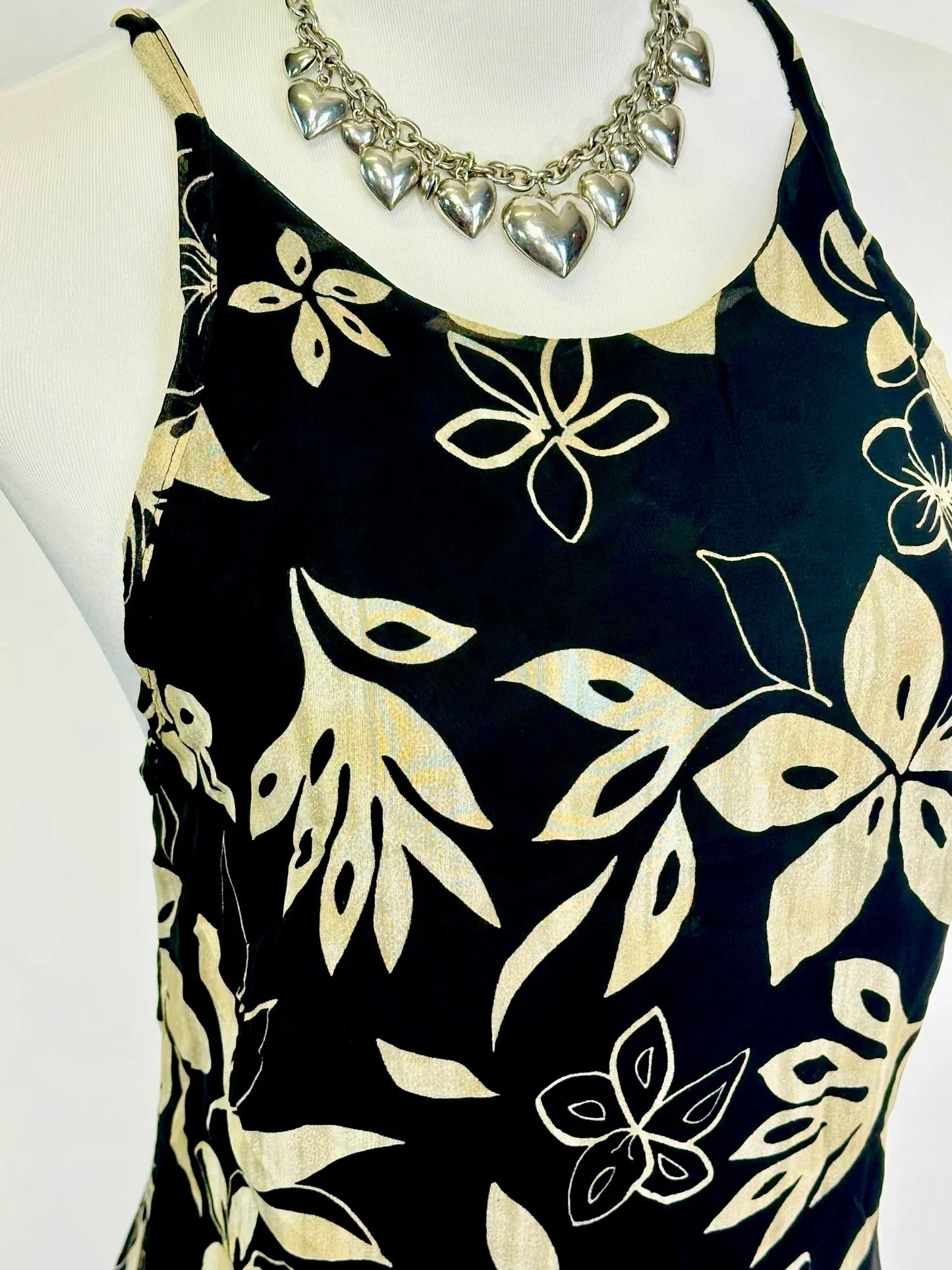 Abito vintage a fiori con spalline incrociate – stampa floreale tropicale