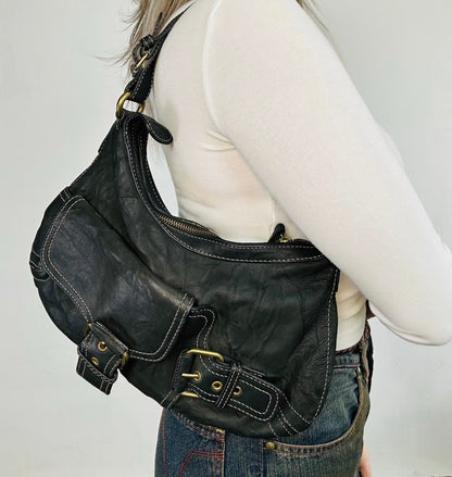 Borsa a Spalla in Pelle Marrone con Dettagli in Metallo