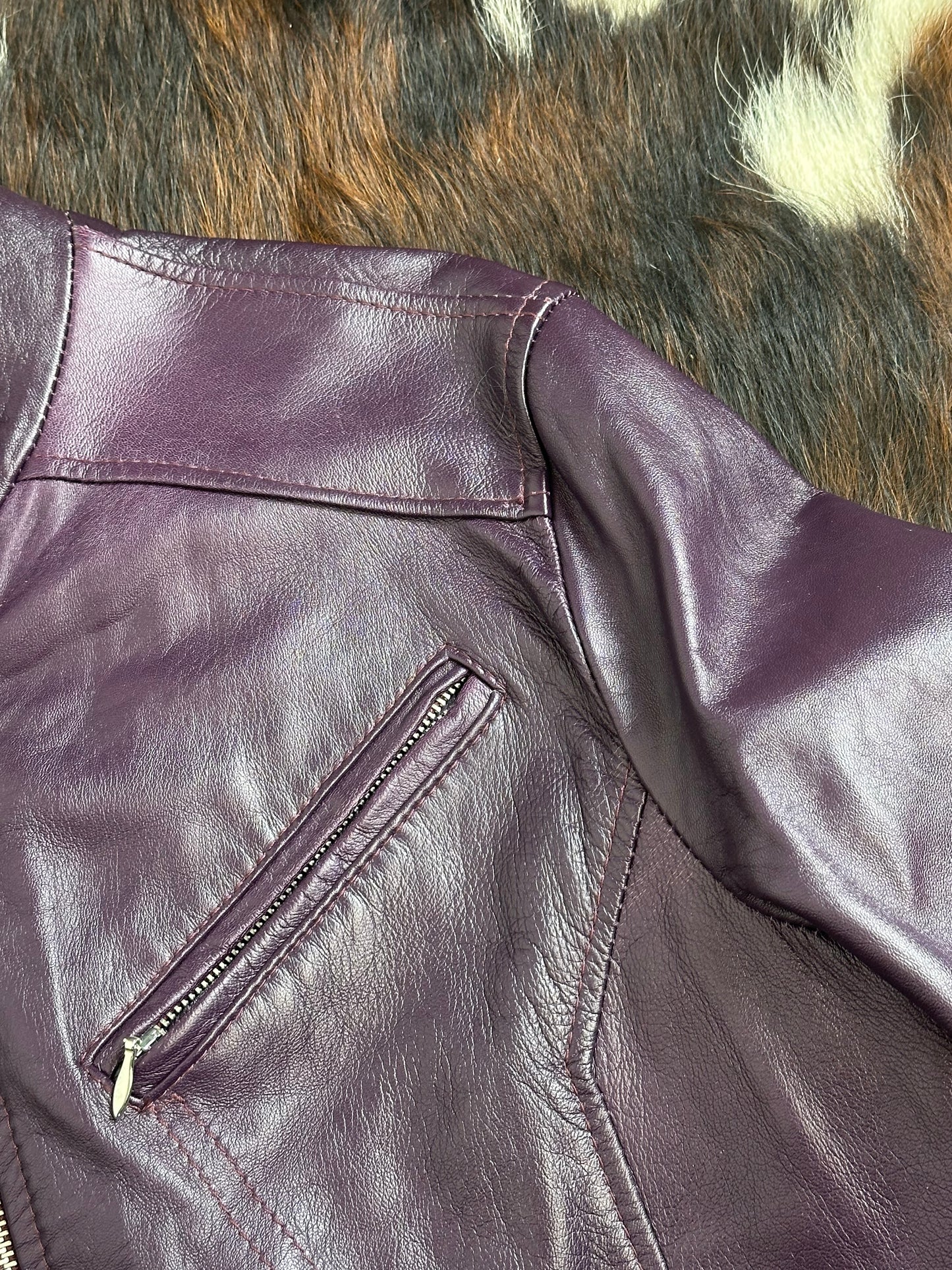 Giacca di pelle viola