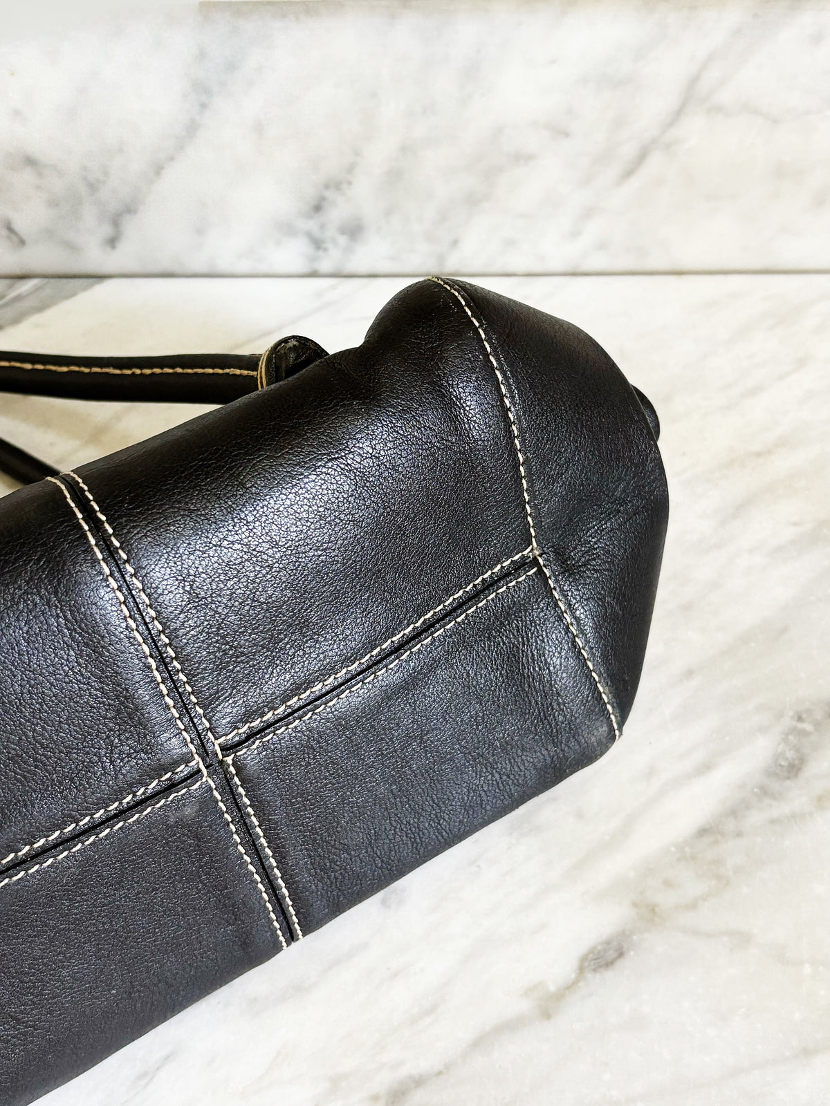 TOD’S - Borsa vintage in pelle nera con cuciture a contrasto