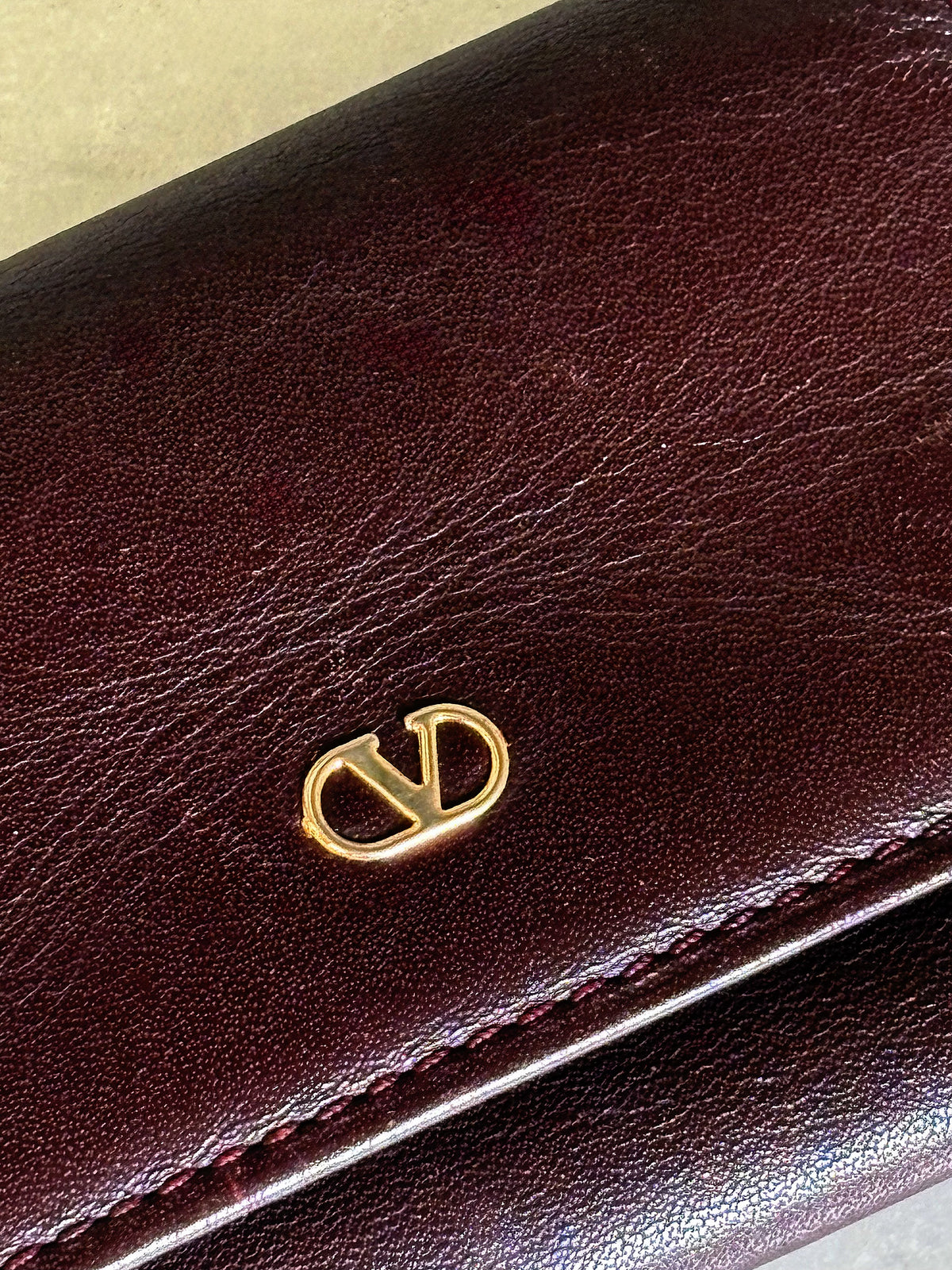 VALENTINO – Portachiavi Vintage in vera pelle bordeaux Made in Italy