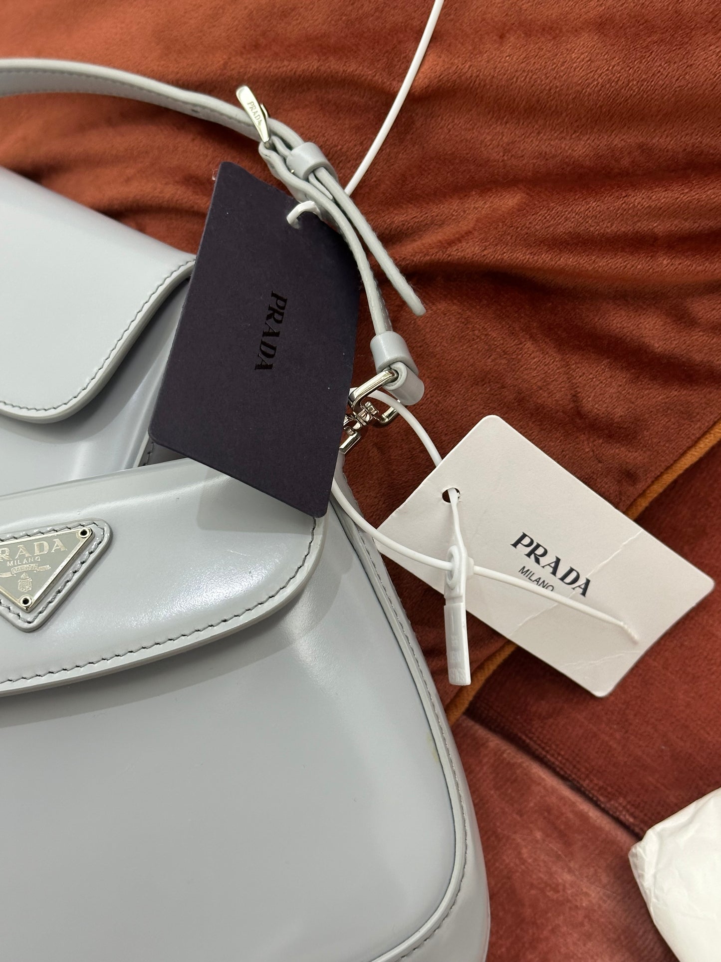 PRADA - Cleo in Pelle Spazzolata Grigio Ghiaccio| MEDIUM e SMALL