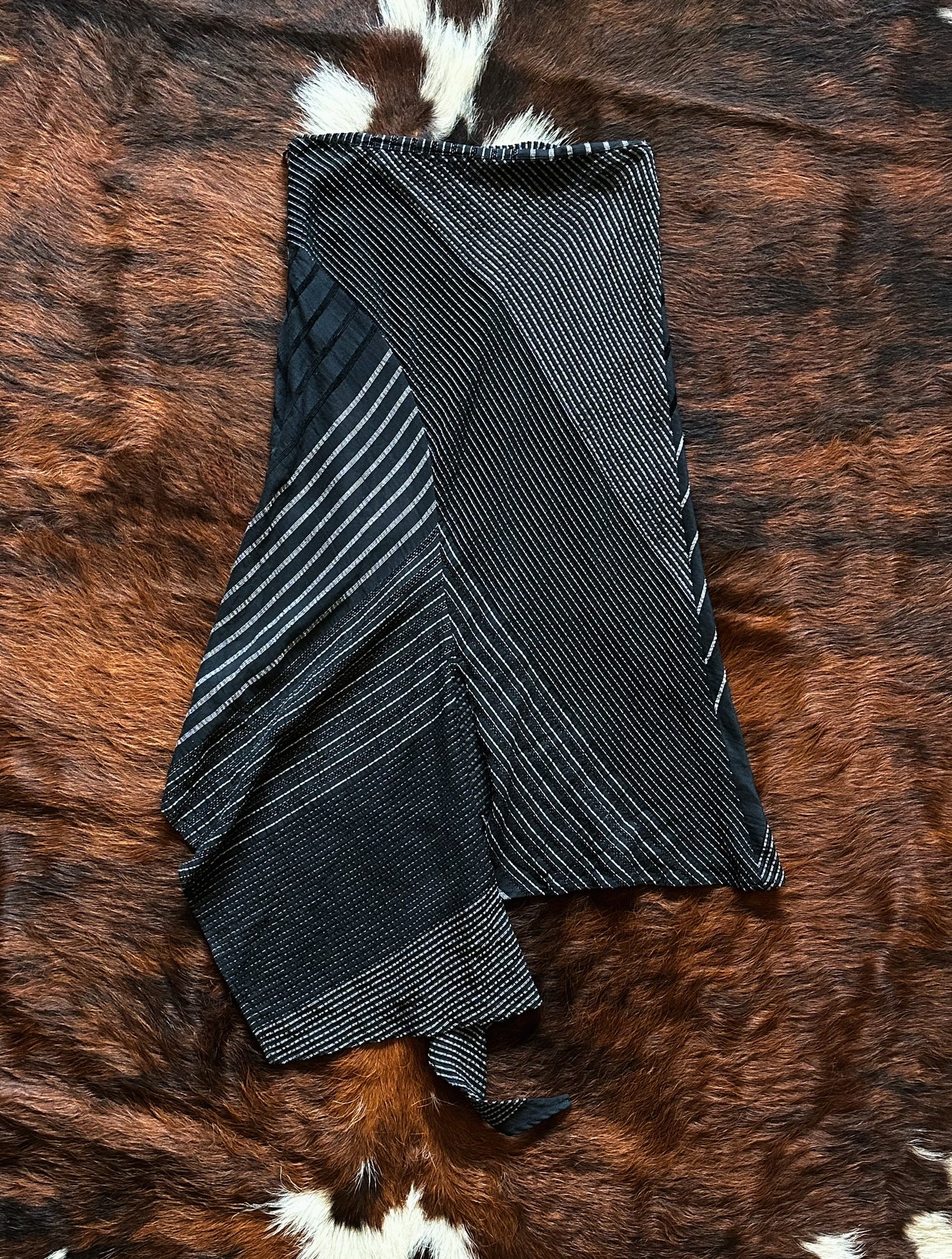 Gonna vintage asimmetrica Made in Italy con righe geometriche e pannello drappeggiato