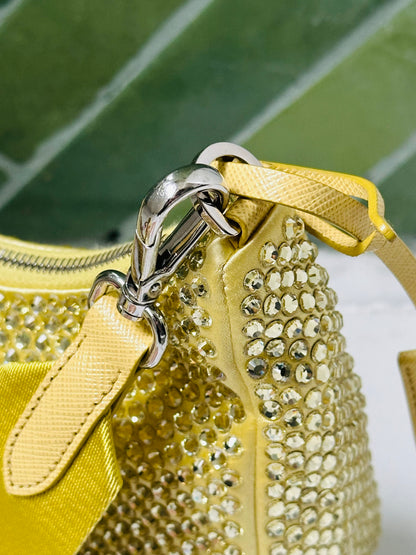 PRADA - Re-Edition 2005 Shoulder Bag – Satin Giallo con Cristalli
