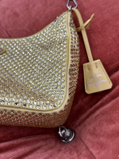 PRADA - Re-Edition 2005 Shoulder Bag – Satin Giallo con Cristalli
