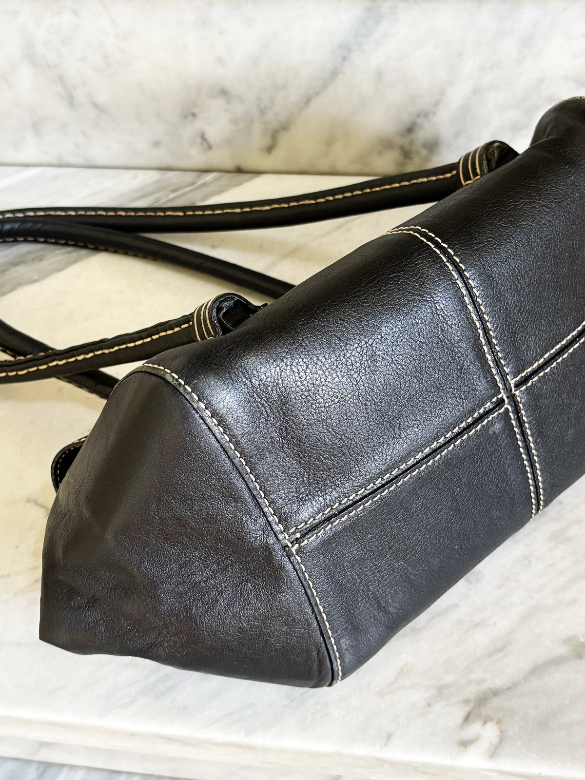 TOD’S - Borsa vintage in pelle nera con cuciture a contrasto