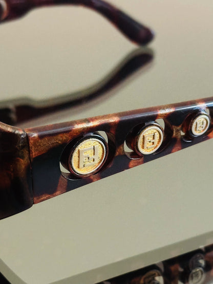 FENDI - Occhiali da sole vintage FF Medallion – Made in Italy