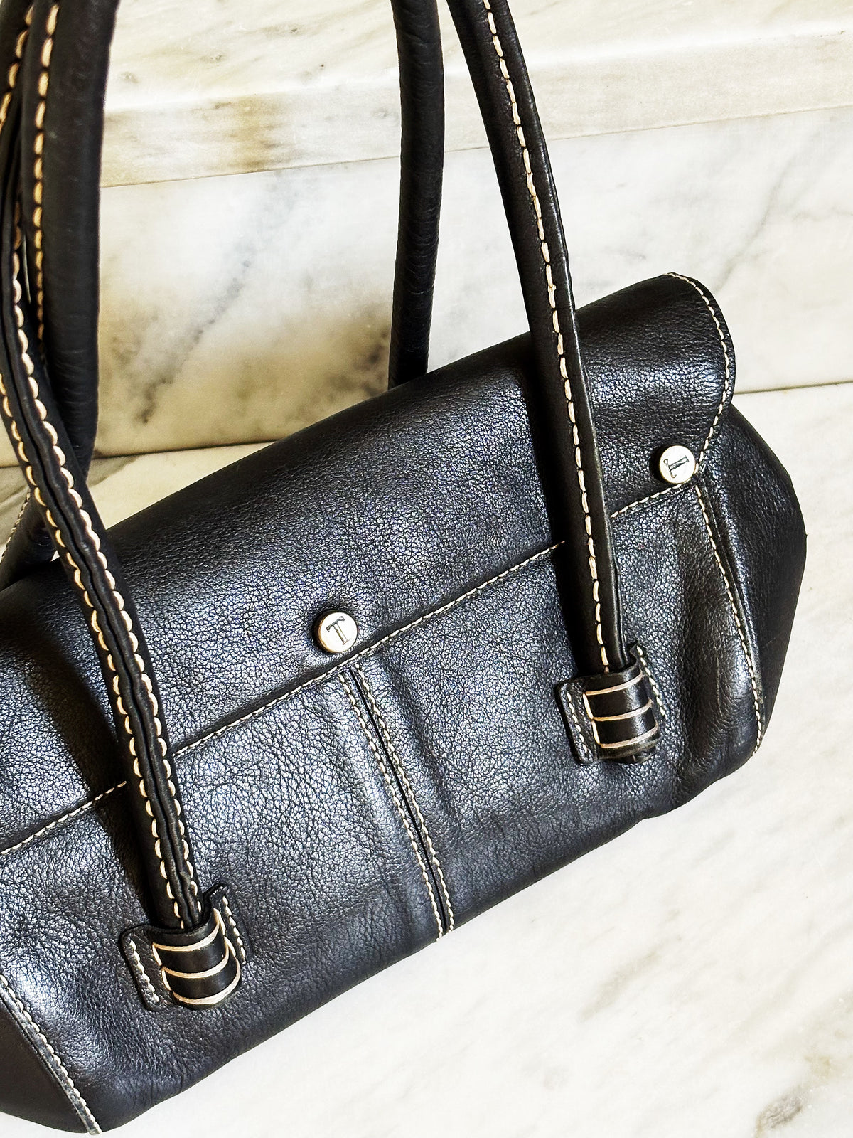 TOD’S - Borsa vintage in pelle nera con cuciture a contrasto