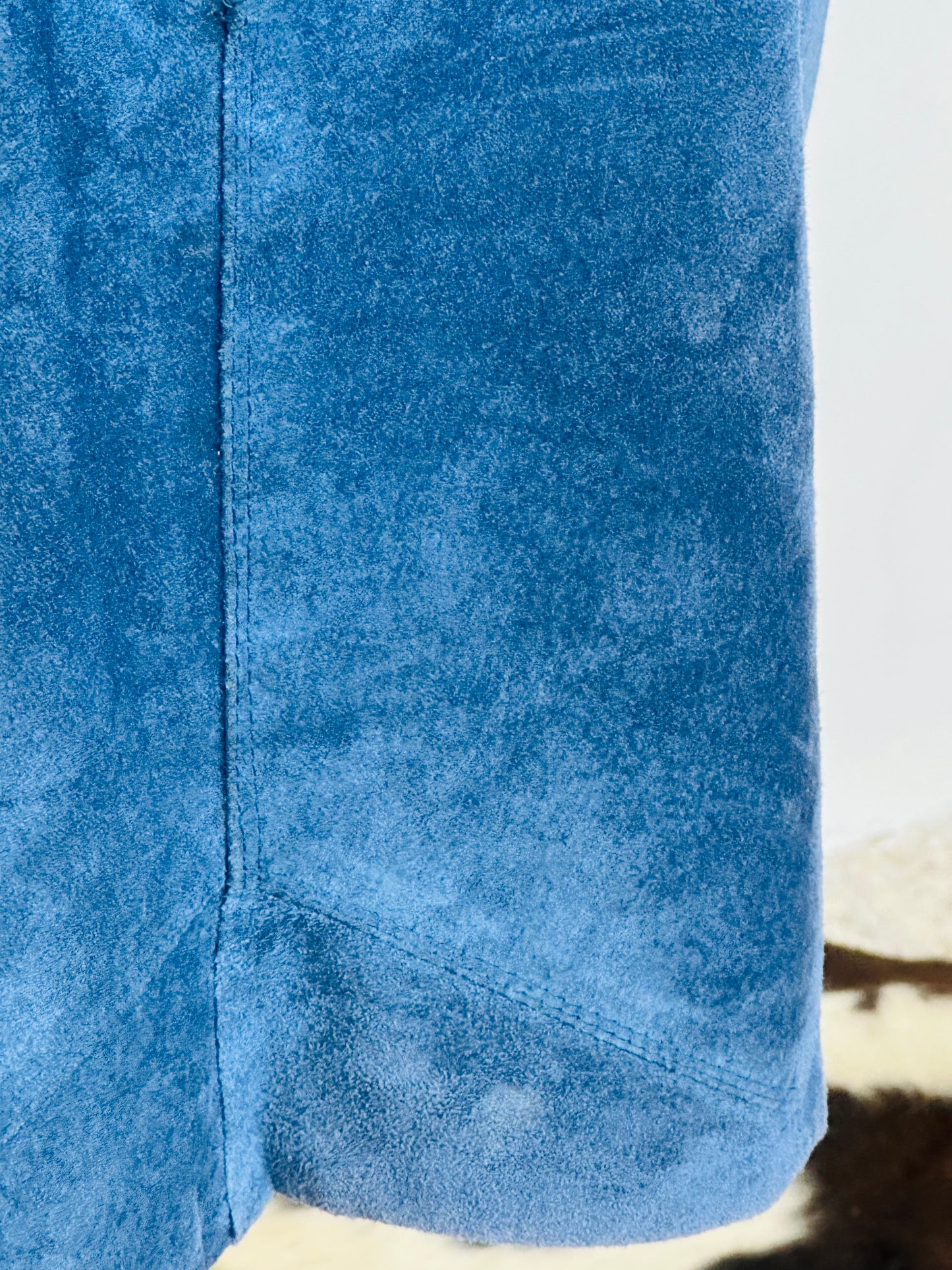 Gonna vintage in vera pelle scamosciata blu