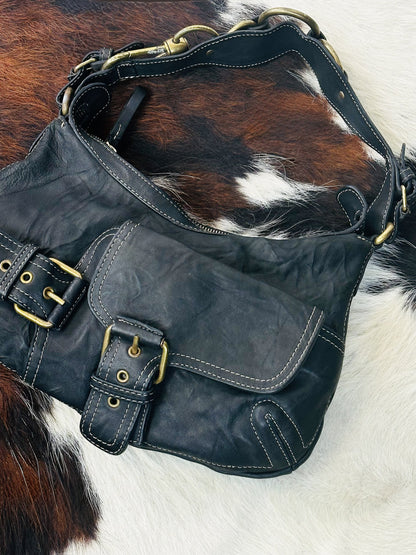Borsa a Spalla in Pelle Marrone con Dettagli in Metallo