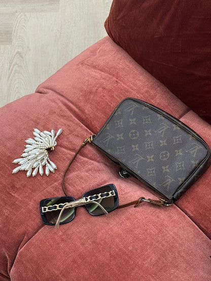 LOUIS VUITTON - Pochette Accessoires Monogram Canvas | Vintage Made in France