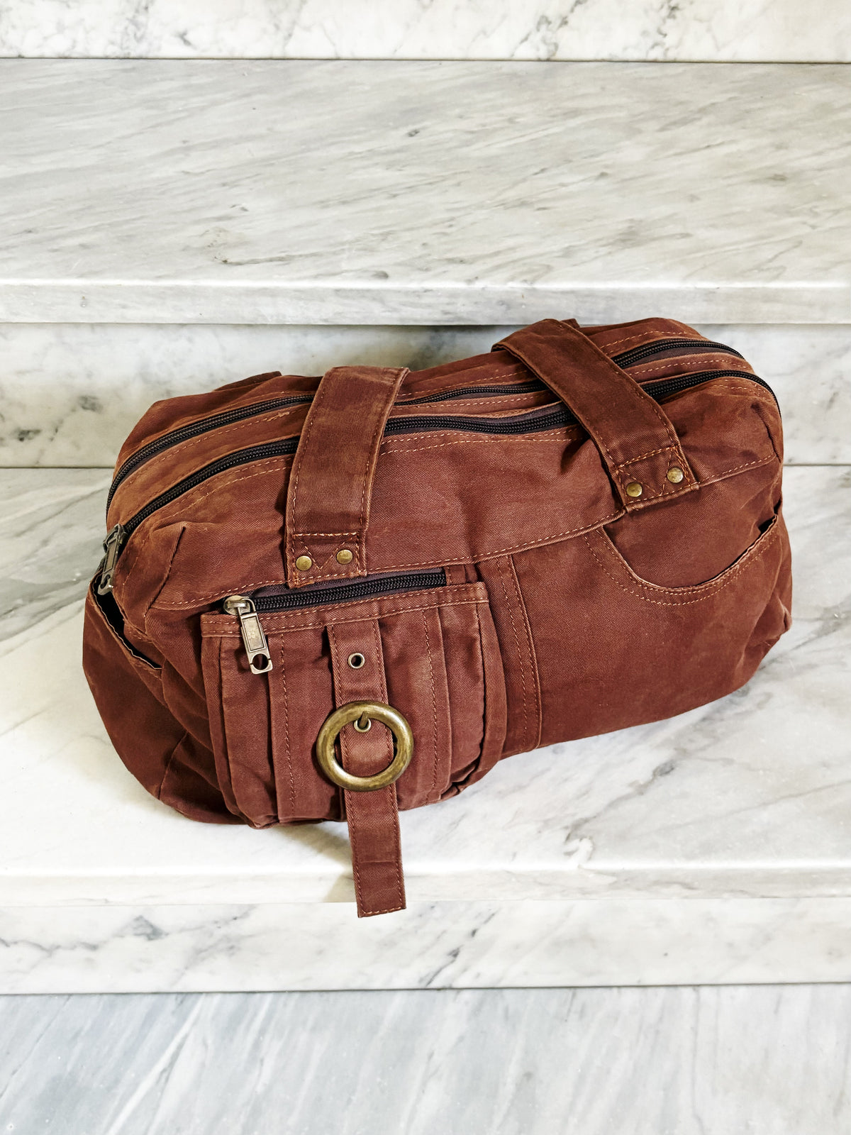 Borsa a spalla in cotone marrone ruggine multipocket – stile Y2K