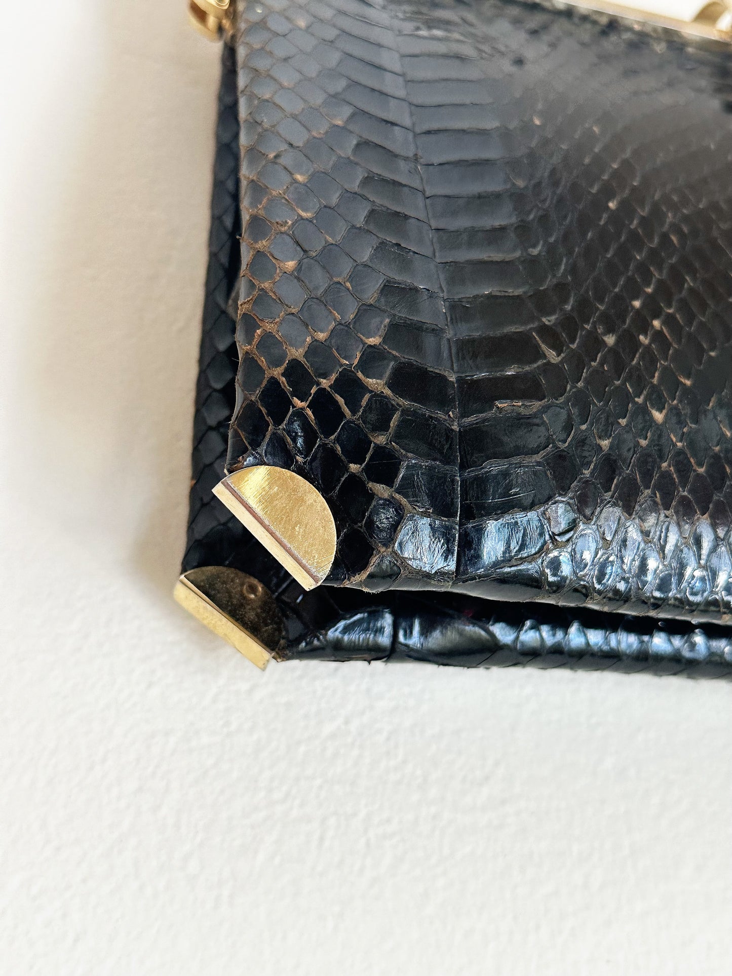 CLUTCH - 80s structured exotic leather bag