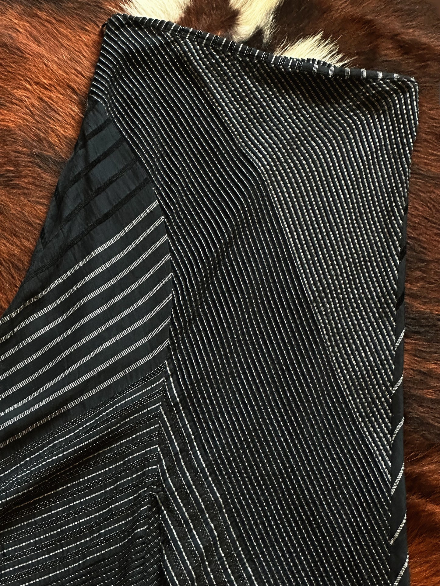 Gonna vintage asimmetrica Made in Italy con righe geometriche e pannello drappeggiato
