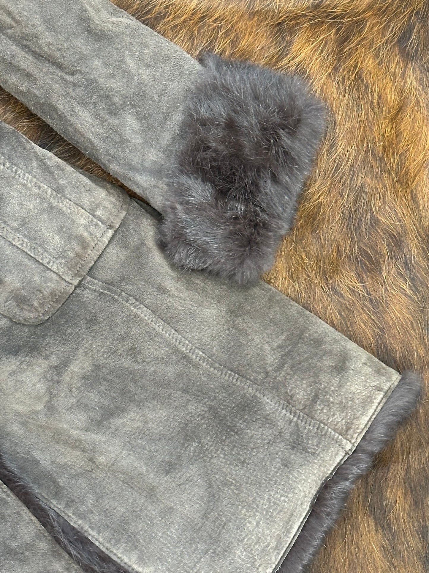 Cappotto lungo pelle scamosciata e pelliccia