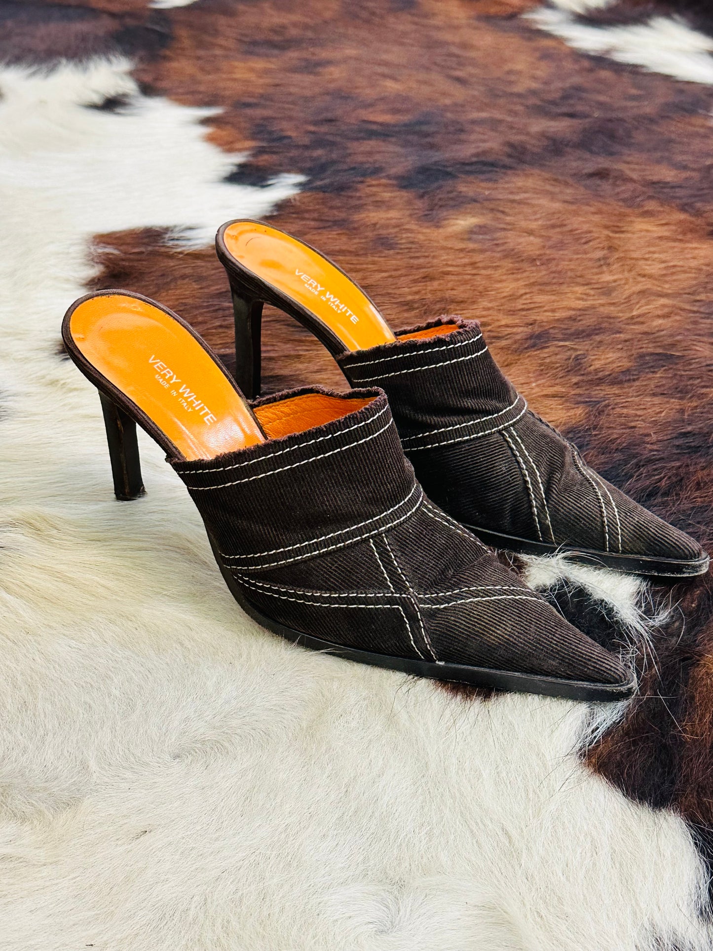 Mules vintage in velluto a coste marrone Very White – Made in Italy | Taglia 38