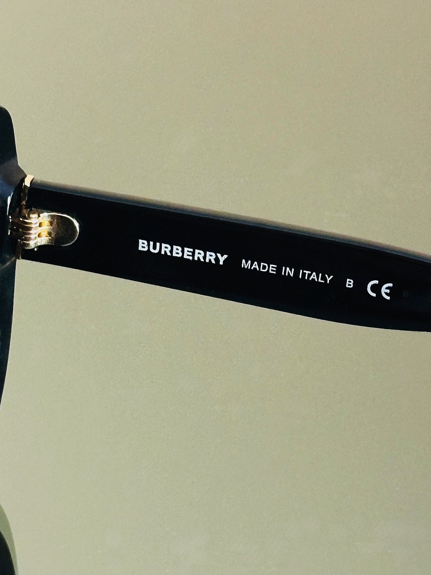 BURBERRY – BE4315 Charlotte – Occhiali da Sole Donna – Nero Lucido | Made in Italy