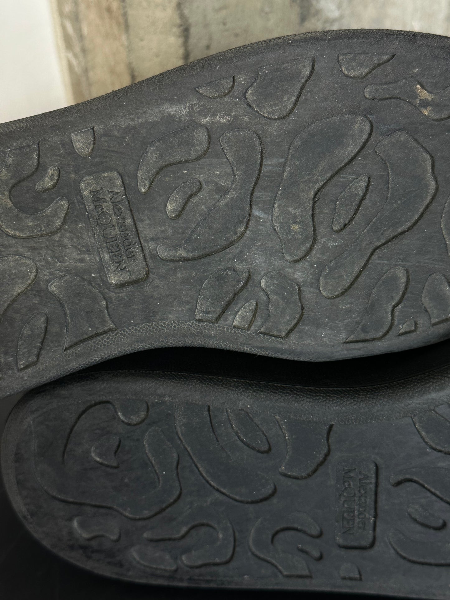 ALEXANDER McQUEEN - Oversized Sneaker – Black Graffiti Edition – Nero | Tg 42