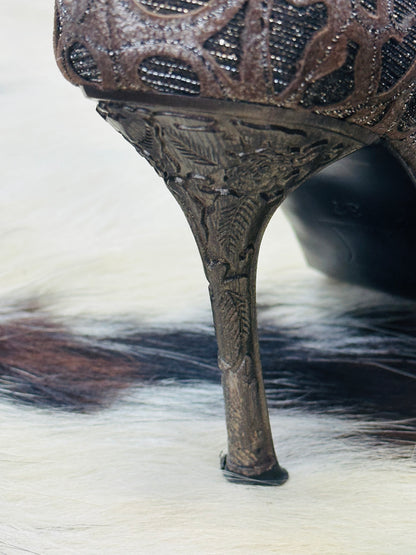 Décolleté vintage in pizzo lamé bronzo con tacco scolpito – Made in Italy