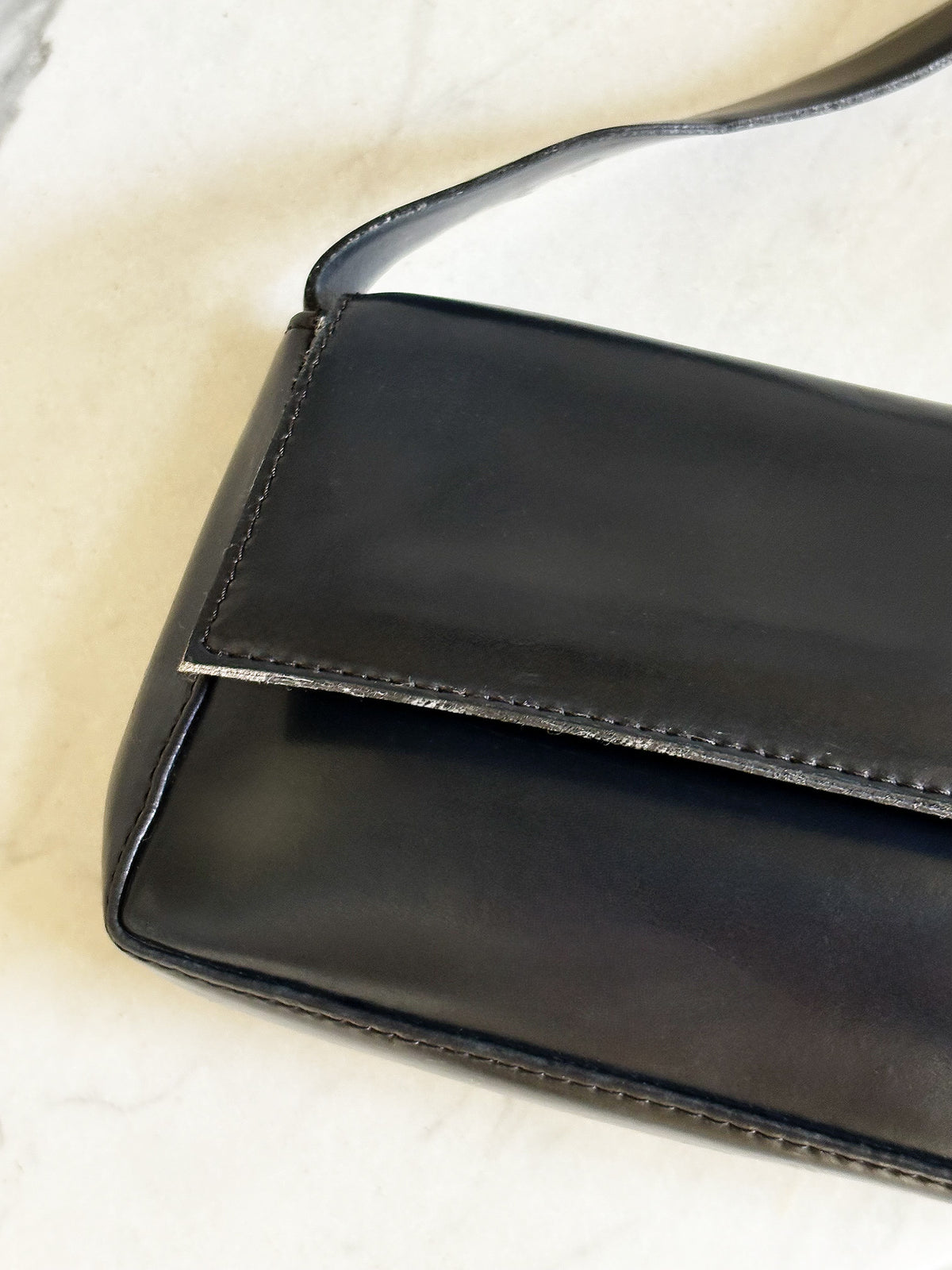 Borsa baguette vintage in pelle blu notte