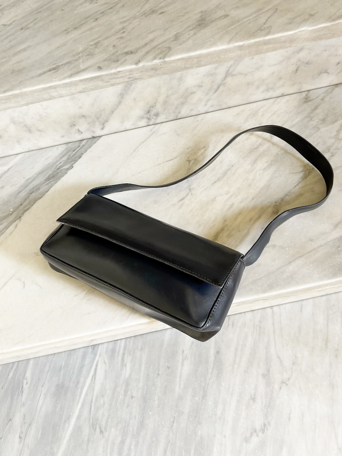 Borsa baguette vintage in pelle blu notte