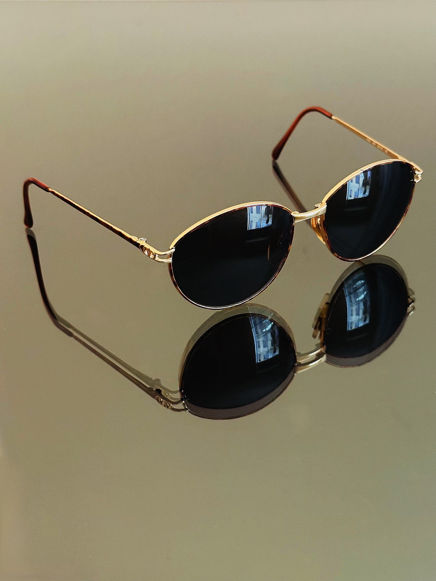 VERSACE - Occhiali da sole V442 962 Vintage – Made in Italy