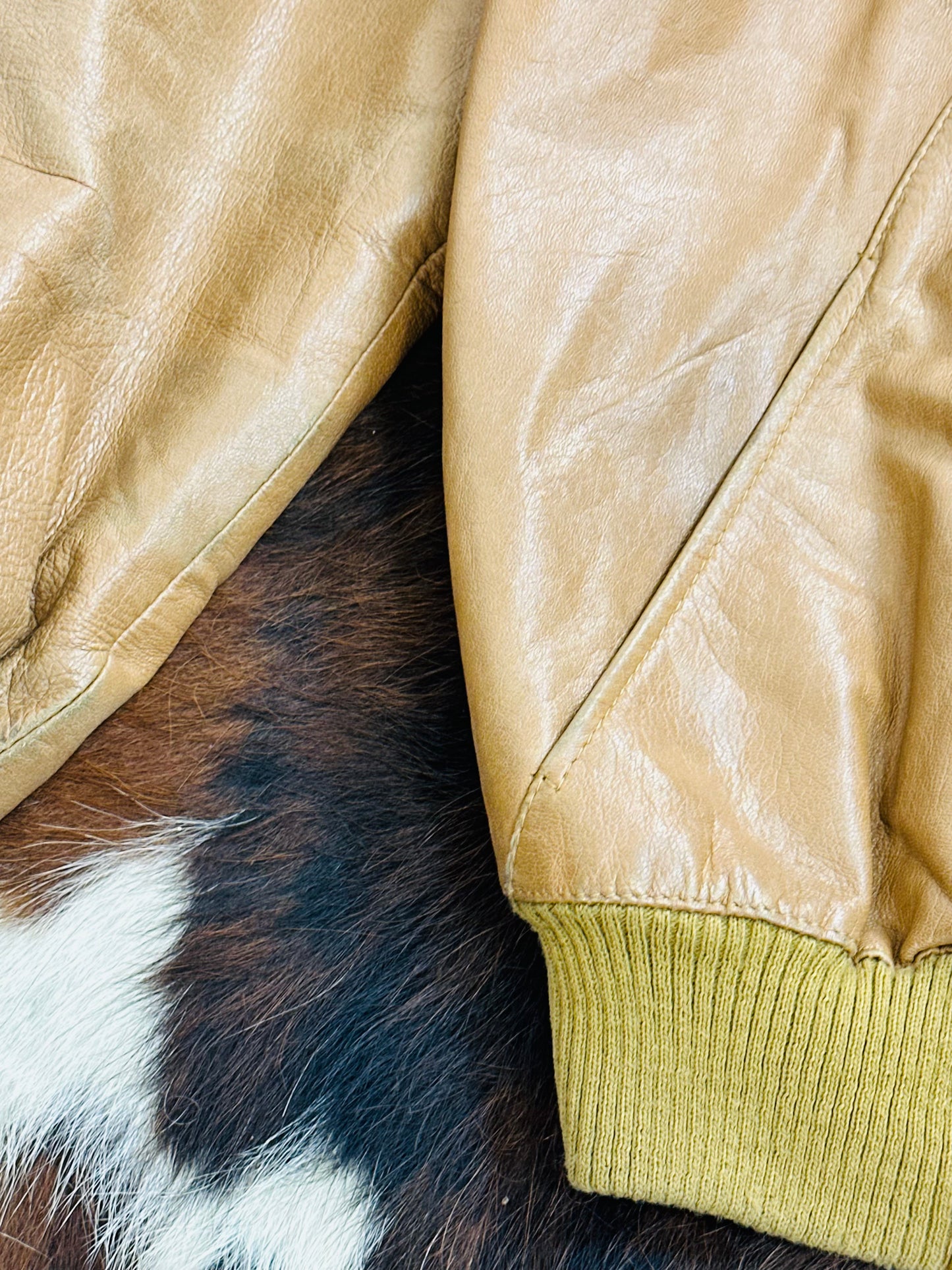 🧥 Giacca vintage in pelle color miele chiaro – Bomber anni ’80