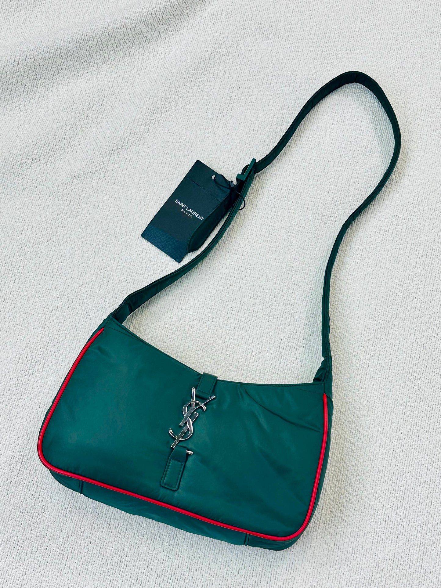 SAINT LAURENT PARIS - Borsa Shoulder in Nylon Verde Racing con profili rossi