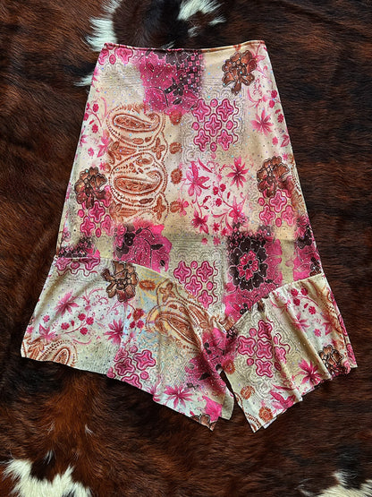 Gonna vintage patchwork con volant asimmetrico e glitter – Rosa & paisley Y2K