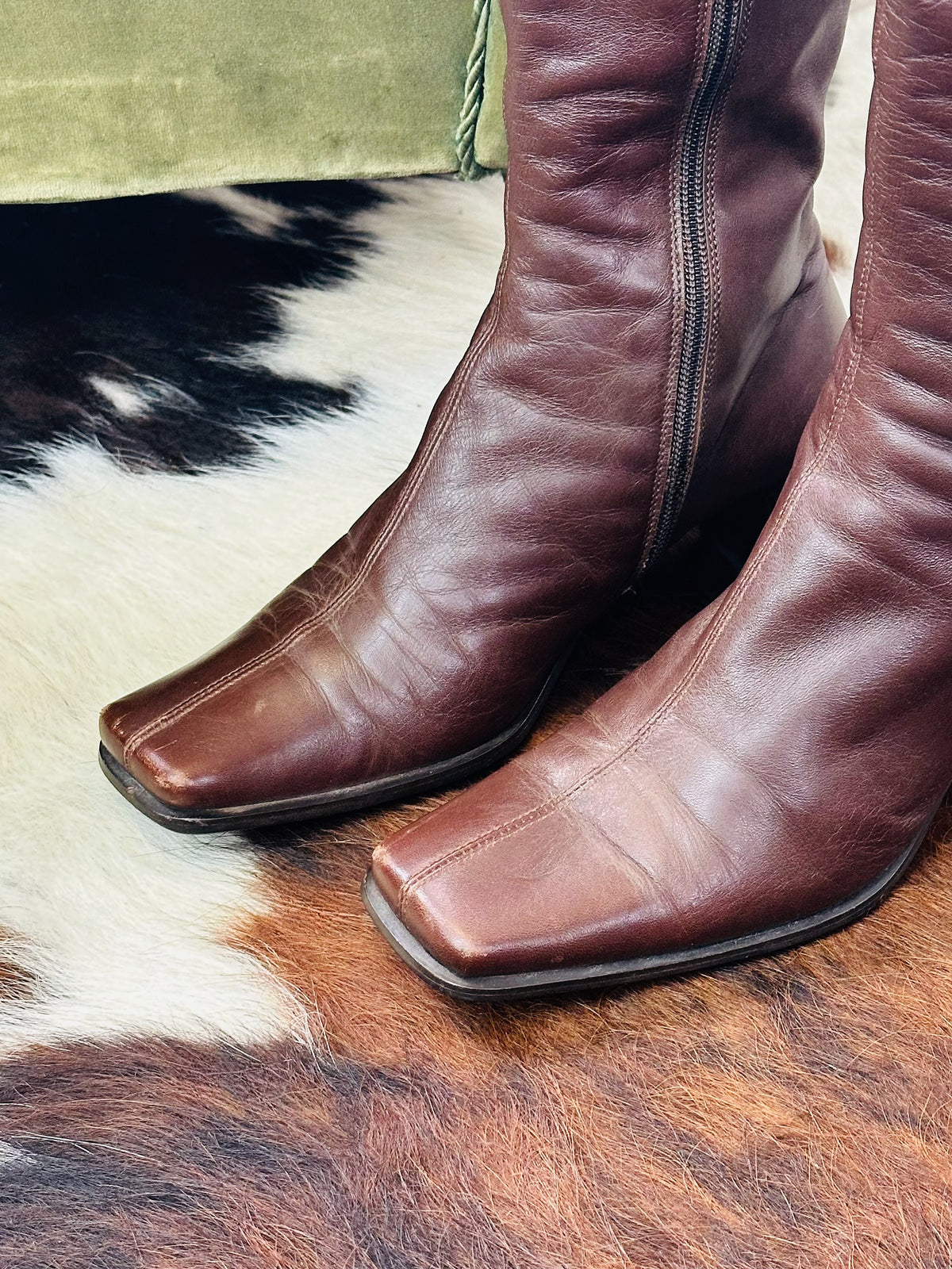 Stivali Vintage in Pelle Marrone – Punta Squadrata e Tacco Largo | Taglia 36