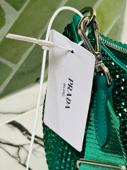 PRADA - Re-Edition 2005 Shoulder Bag – Satin Verde con Cristalli