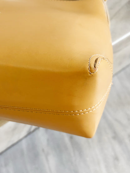 Vintage Two-Tone Leather Hobo Bag – Cream & Caramel