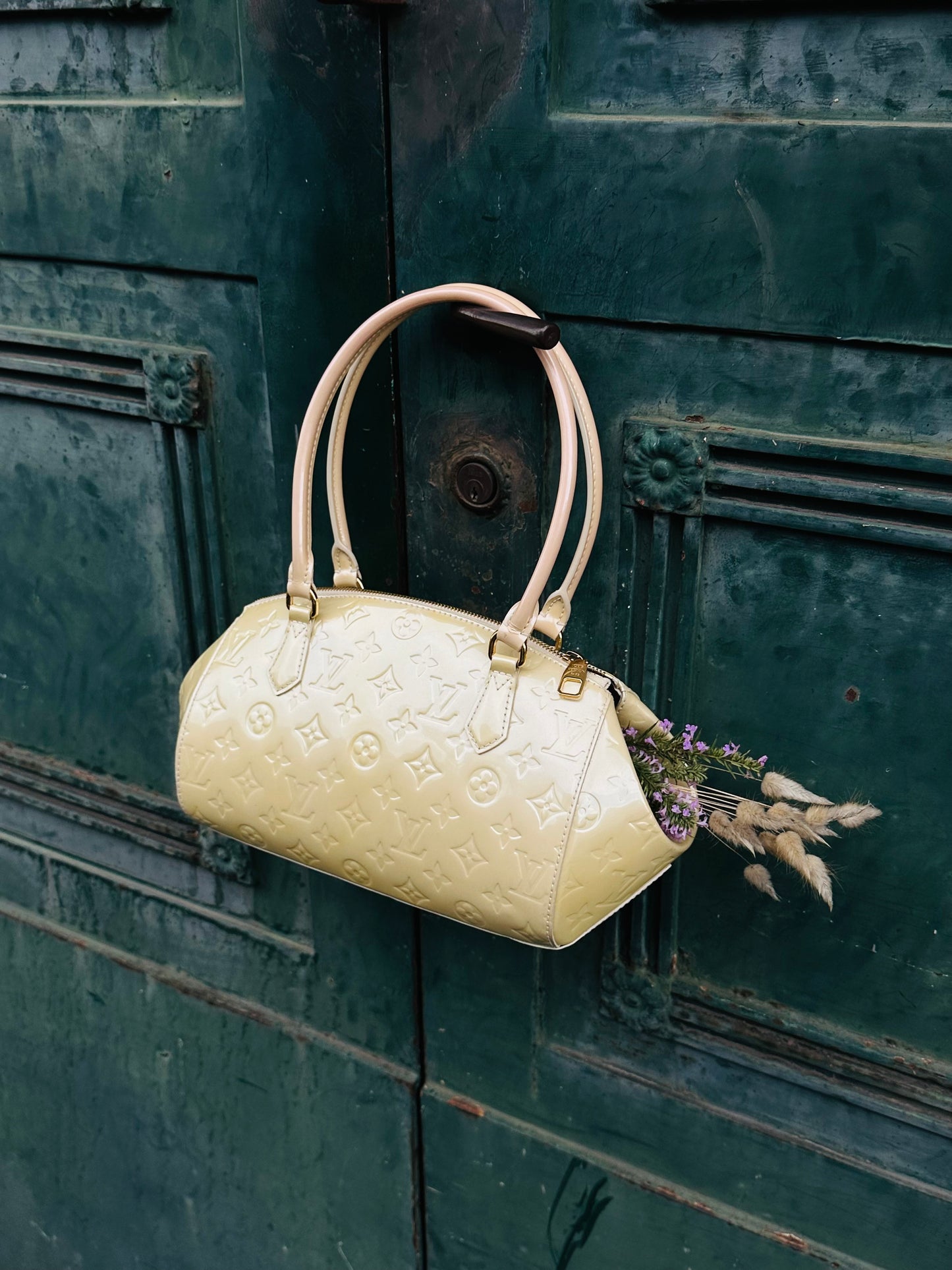 LOUIS VUITTON - Monogram Vernis Brea MM – Vernice Monogram