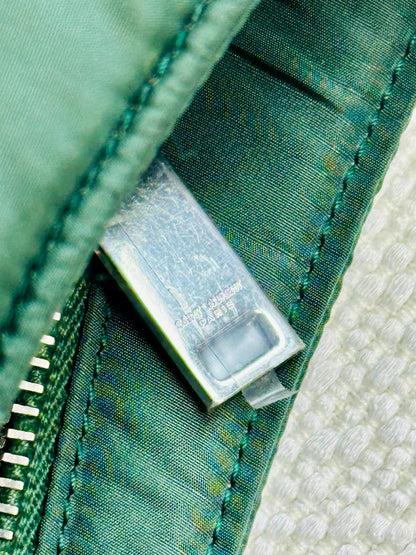 SAINT LAURENT PARIS - Borsa Shoulder in Nylon Verde Racing con profili rossi