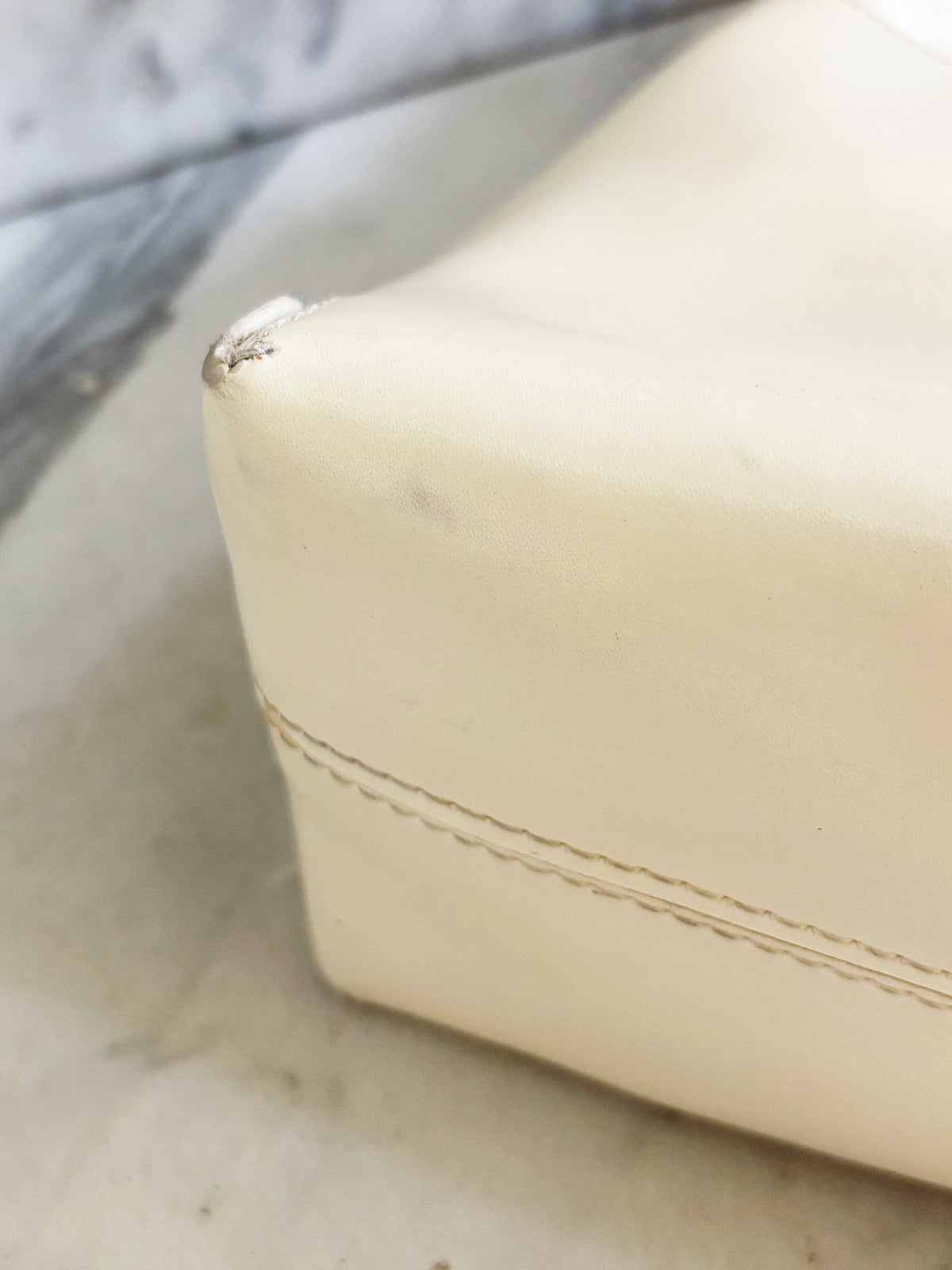 Vintage Two-Tone Leather Hobo Bag – Cream & Caramel