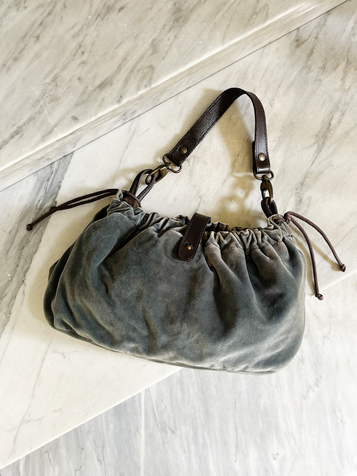 MAX&Co - Borsa a Spalla in Velluto Grigio\Verde con Dettagli Marroni