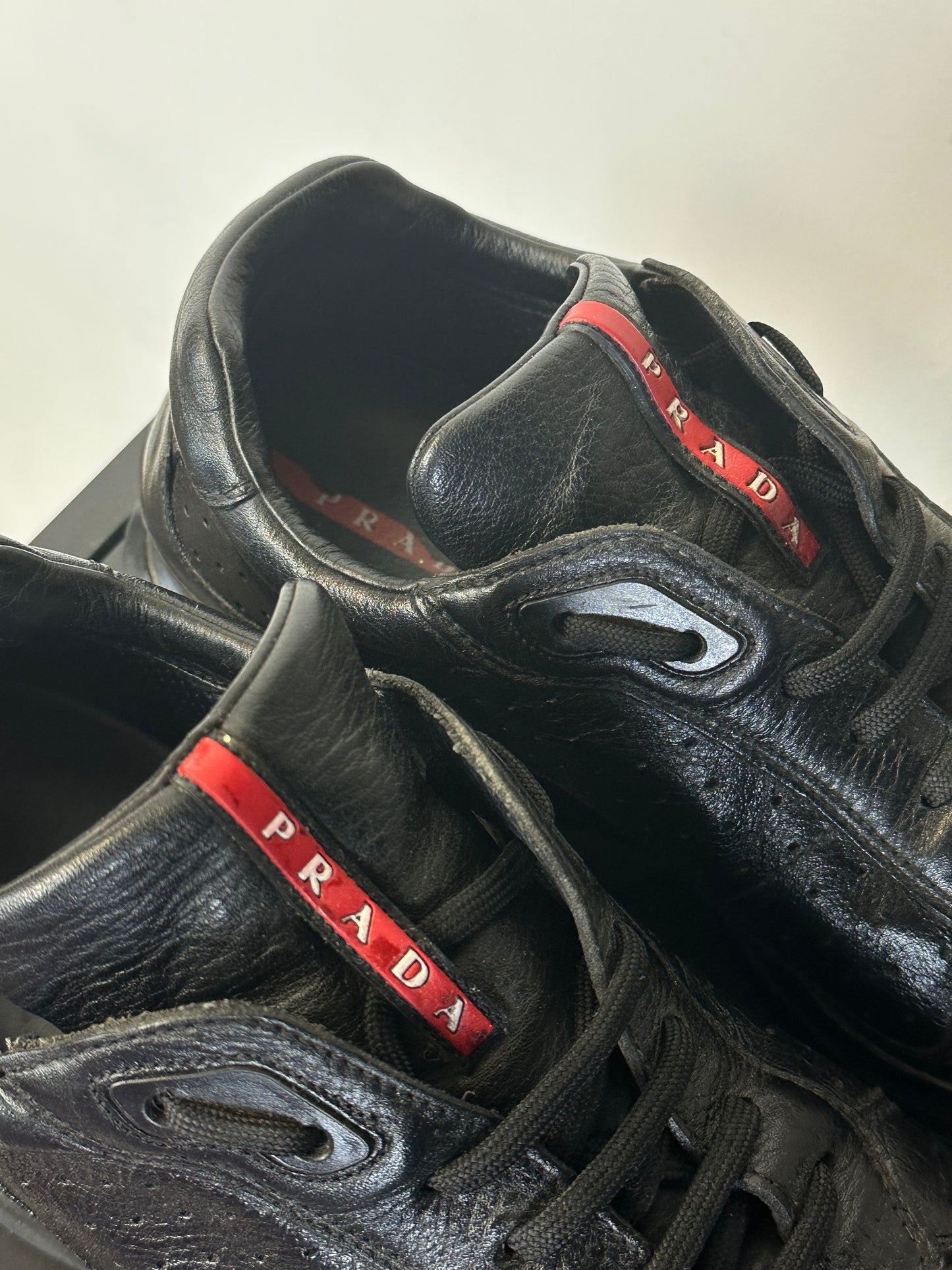 PRADA – Sneakers Sport Linea Rossa – Pelle Nera Vintage | Tg 44