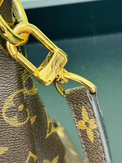LOUIS VUITTON - Pallas MM – Monogram Canvas