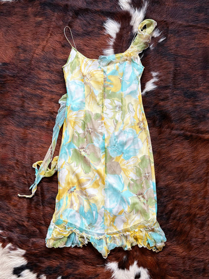 Abito in seta floreale con ruches asimmetriche – Y2K romantic mood