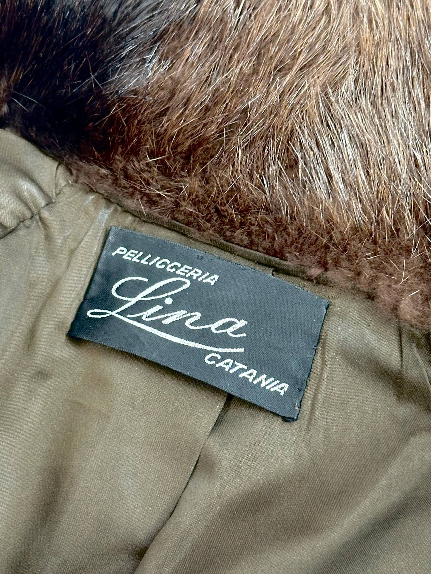 Pelliccia di Castorino Marrone - Artigianato Siciliano