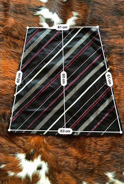 Gonna vintage a trapezio in cotone con righe diagonali – Nero/Ciliegia