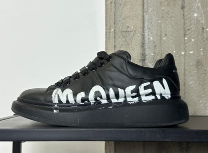 ALEXANDER McQUEEN - Oversized Sneaker – Black Graffiti Edition – Nero | Tg 42