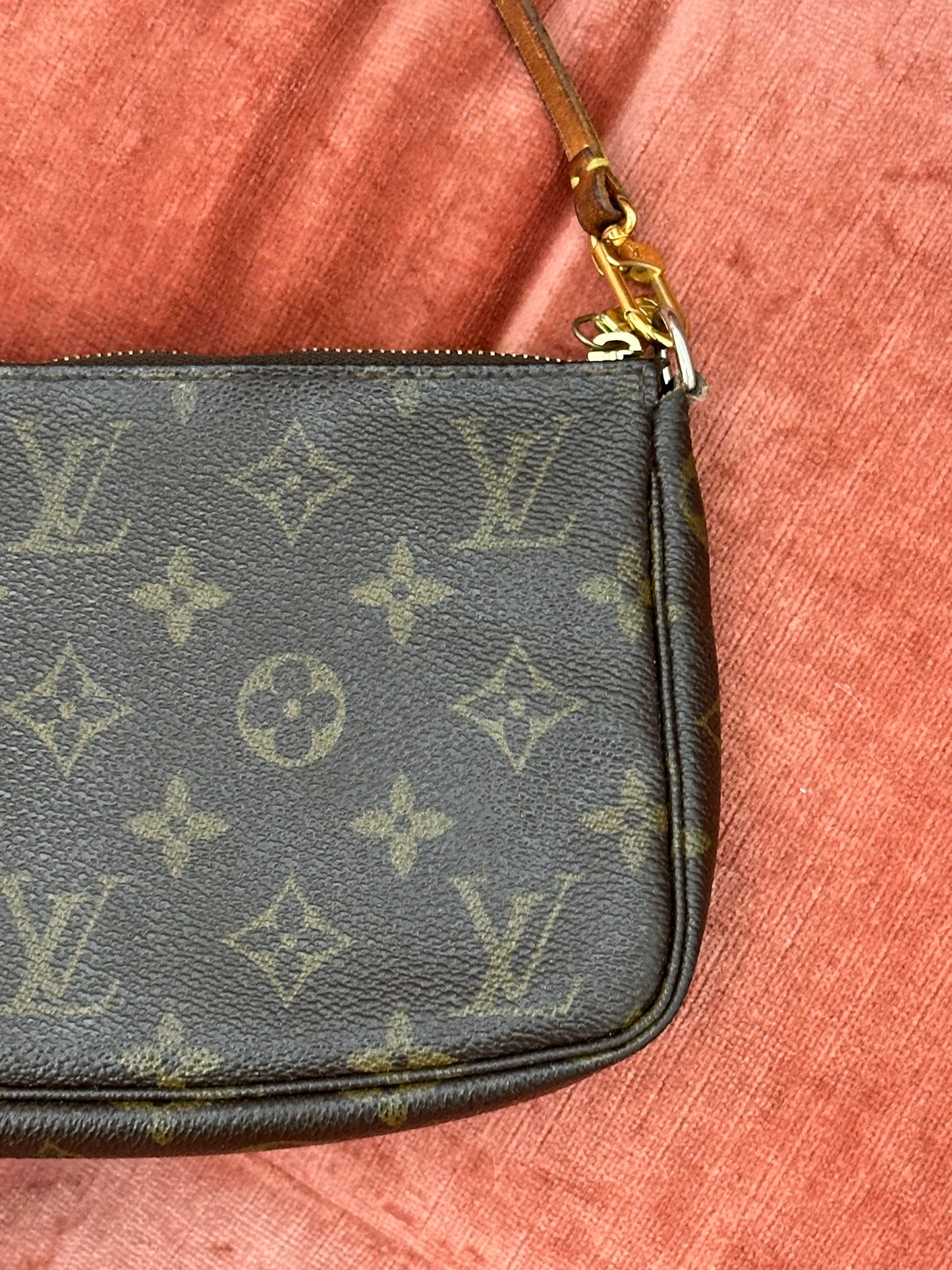 LOUIS VUITTON - Pochette Accessoires Monogram Canvas | Vintage Made in France