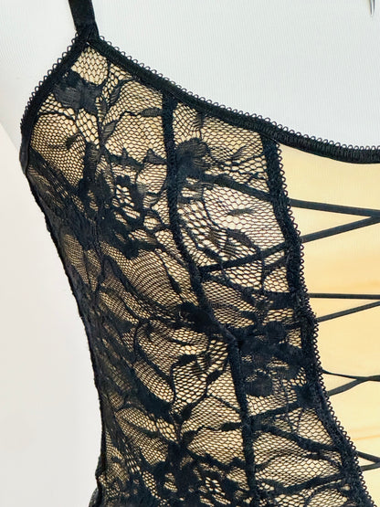 Top vintage y2k in pizzo con lacci frontali