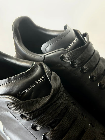 ALEXANDER McQUEEN - Oversized Sneaker – Black Graffiti Edition – Nero | Tg 42
